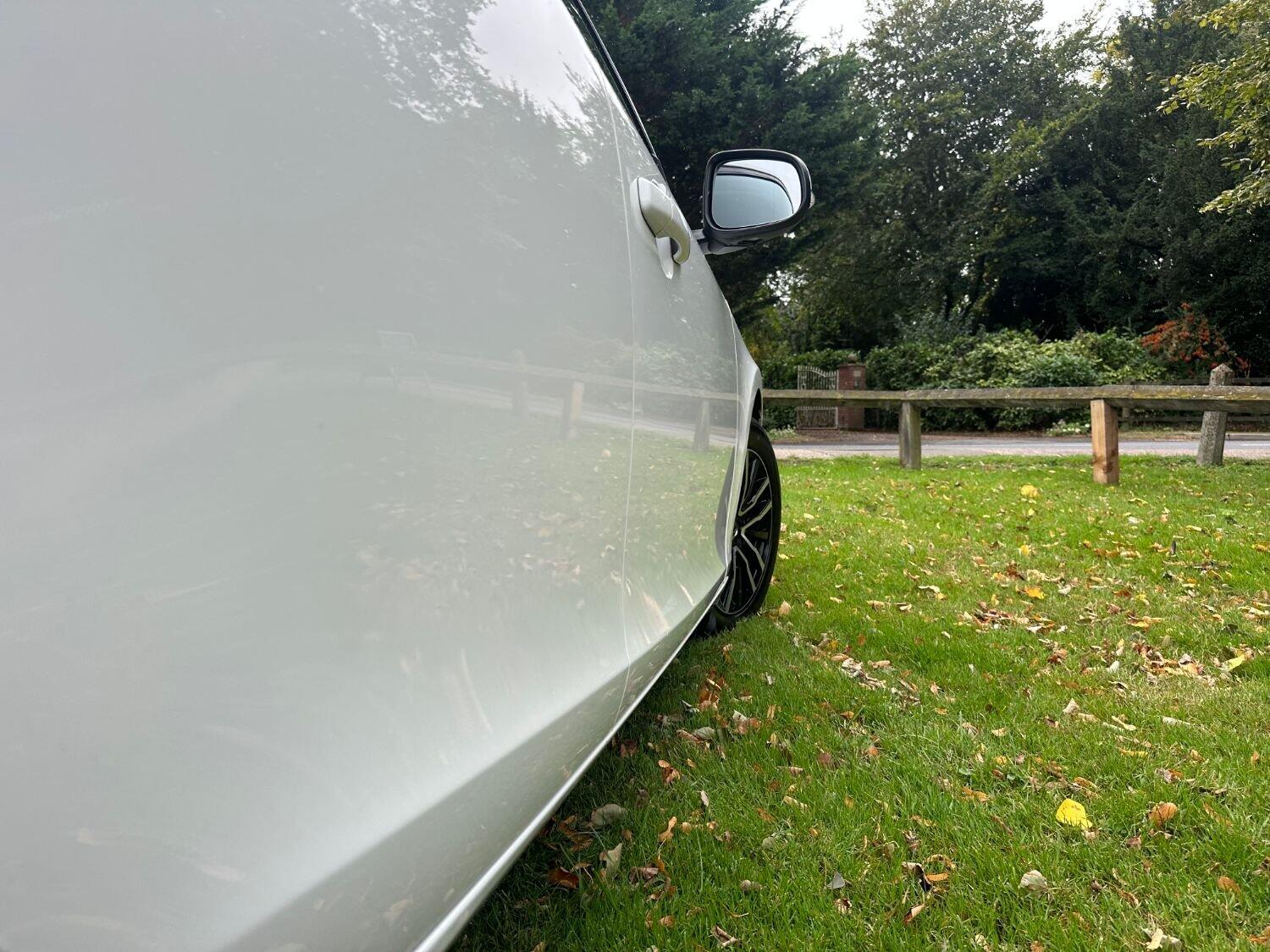 Used Volvo V40 2017 for sale - 76369365: Photo 6