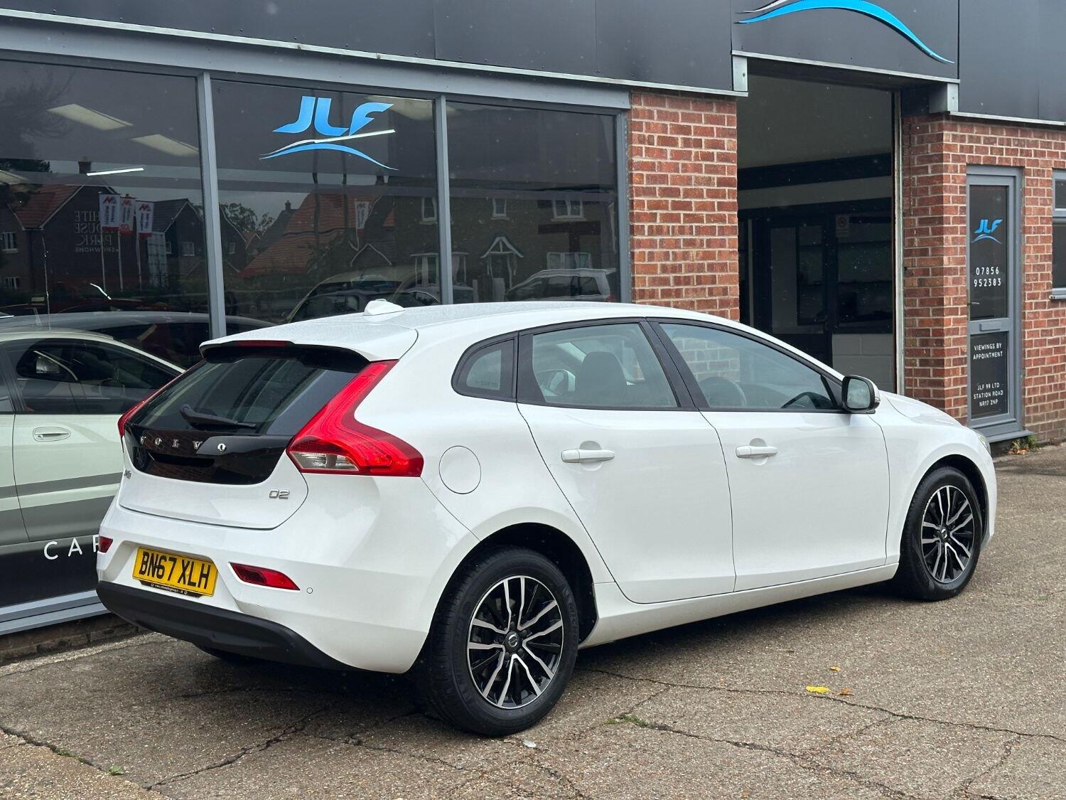 Used Volvo V40 2017 for sale - 76369365: Photo 7