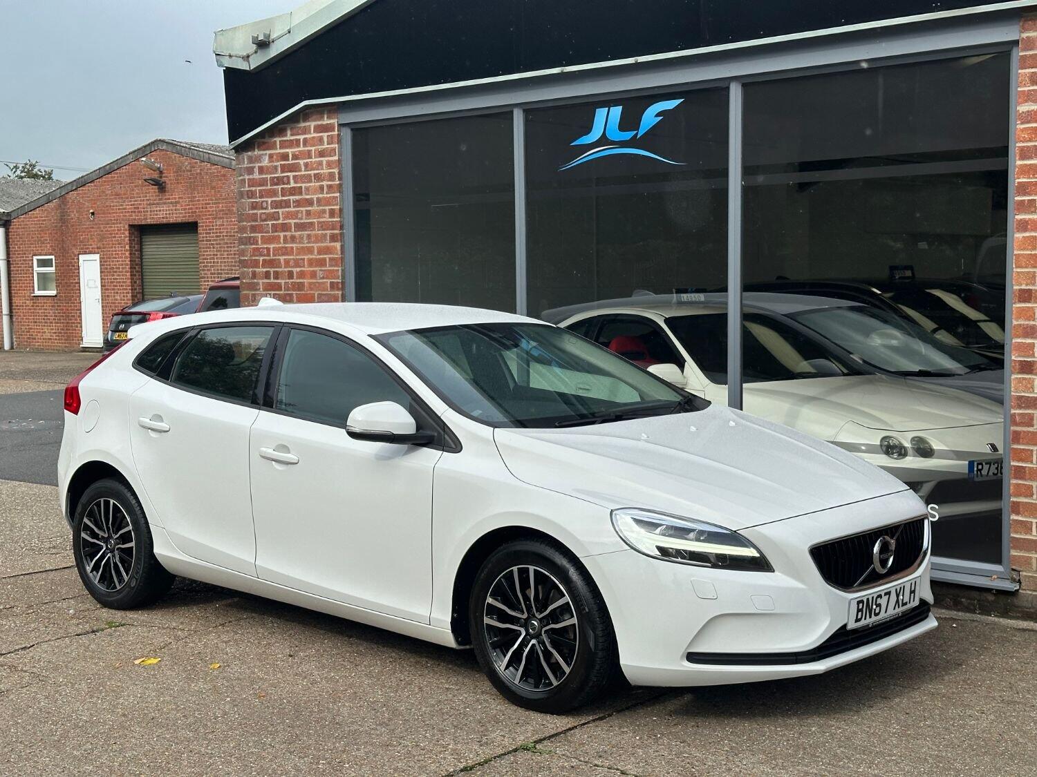 Used Volvo V40 2017 for sale - 76369365: Photo 9
