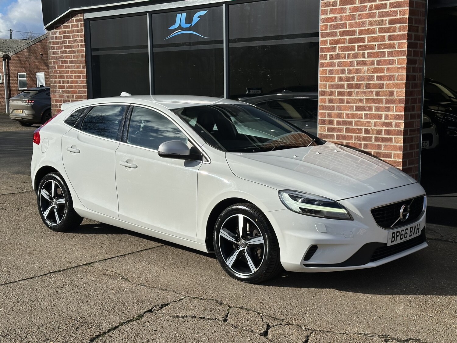 Used Volvo V40 2016 for sale - 77558534: Photo 20
