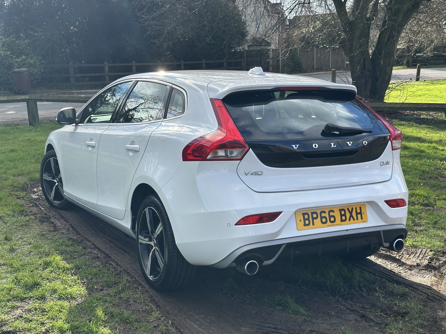 Used Volvo V40 2016 for sale - 77558534: Photo 3