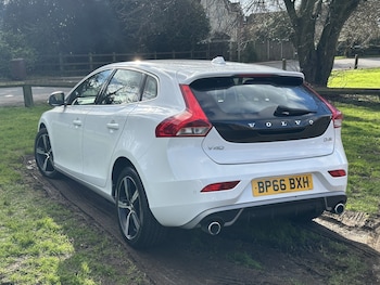 Used Volvo V40 2016 for sale - 77558534: Photo