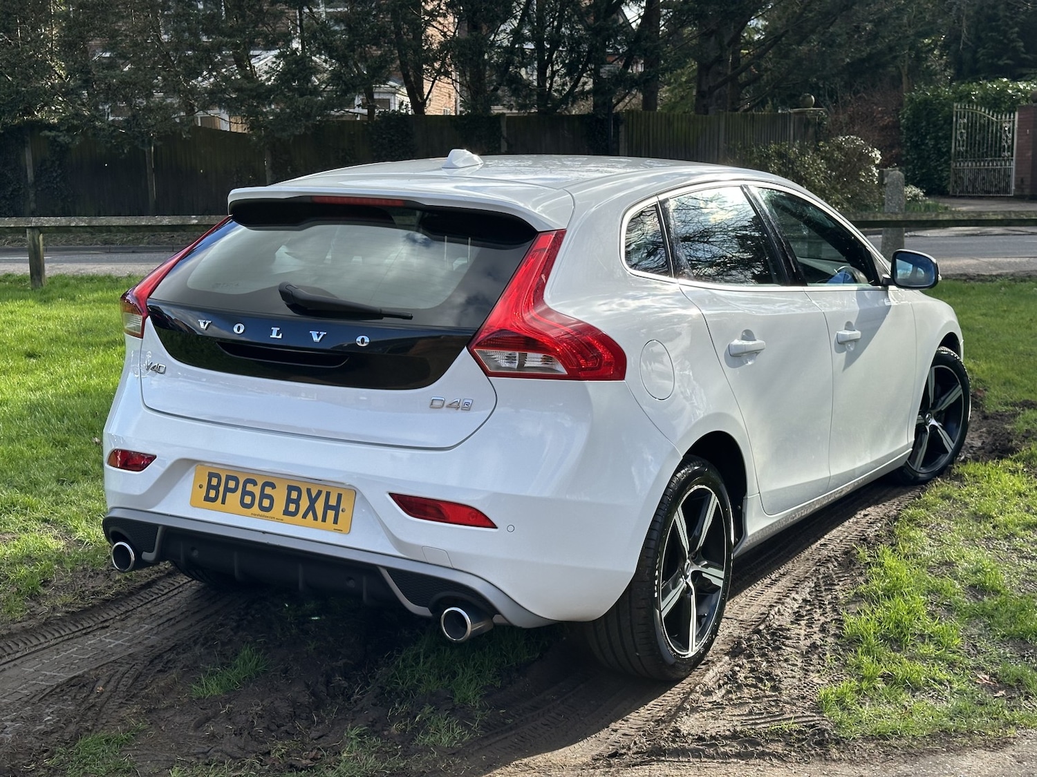 Used Volvo V40 2016 for sale - 77558534: Photo 4