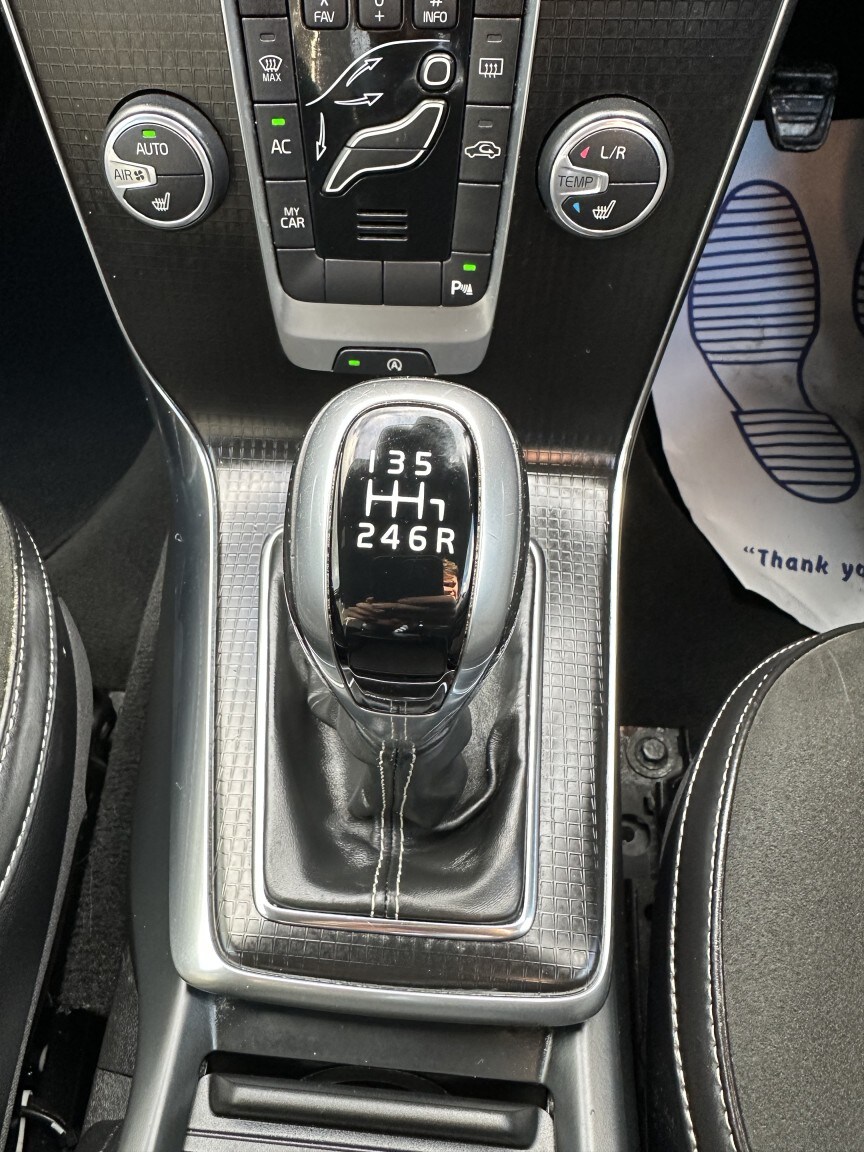 Used Volvo V40 2016 for sale - 77558534: Photo 8