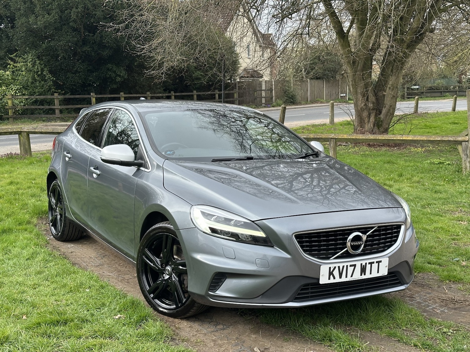 Used Volvo V40 2017 for sale - 78131574: Photo 1
