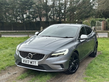 Used Volvo V40 2017 for sale - 78131574: Photo