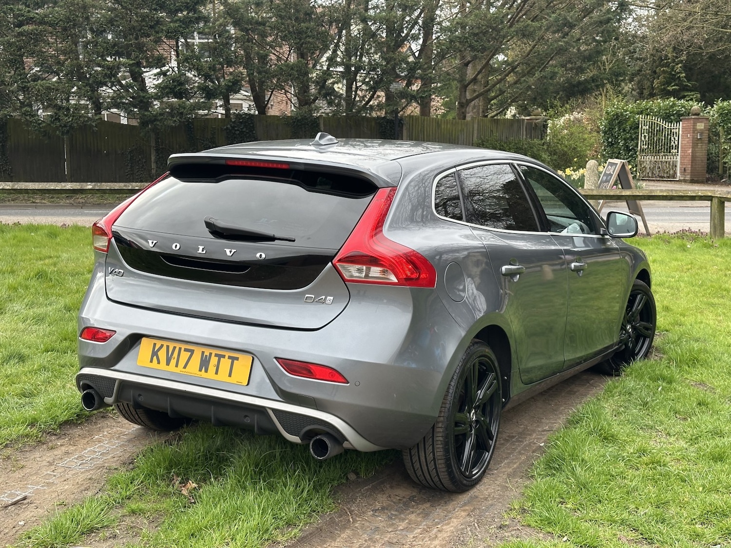 Used Volvo V40 2017 for sale - 78131574: Photo 4
