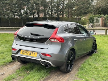 Used Volvo V40 2017 for sale - 78131574: Photo