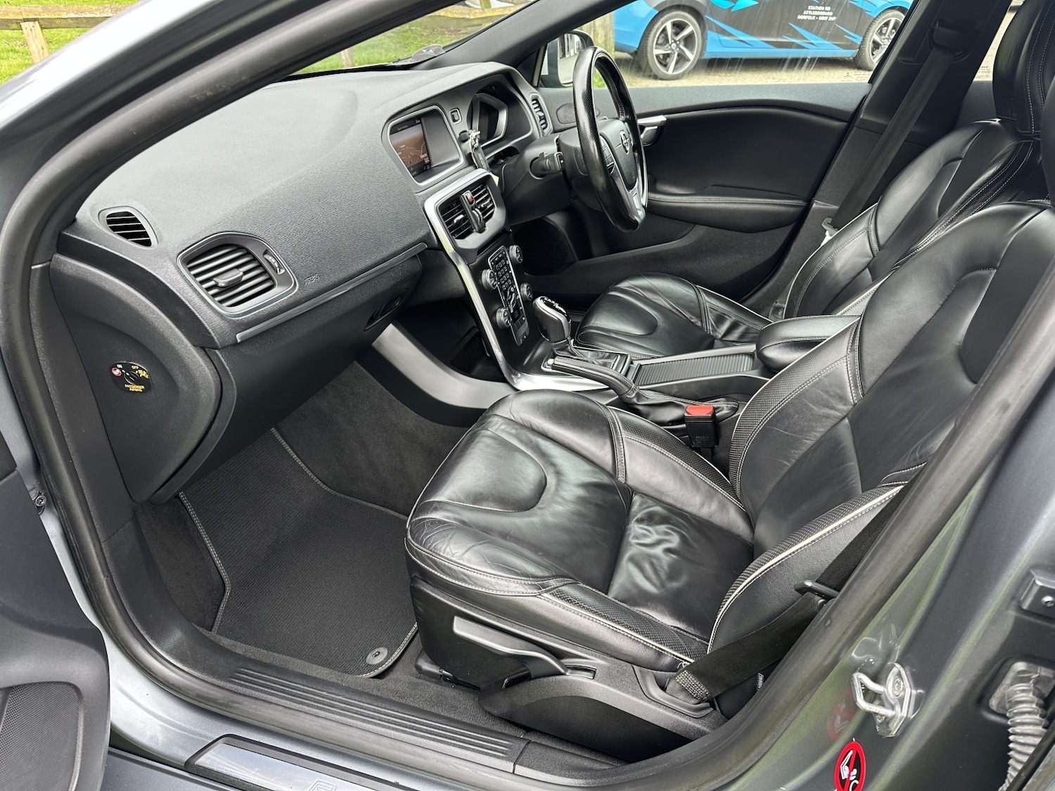 Used Volvo V40 2017 for sale - 78131574: Photo 7