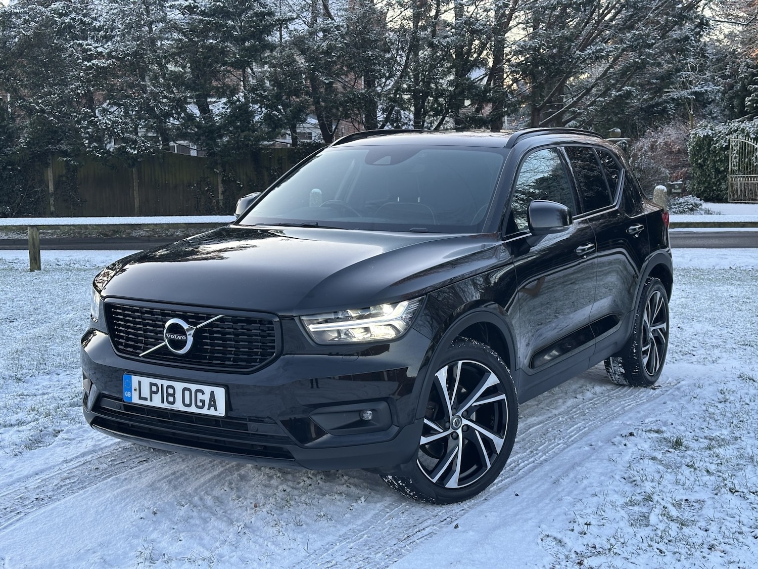 Used Volvo XC40 2018 for sale - 77103477: Photo 2