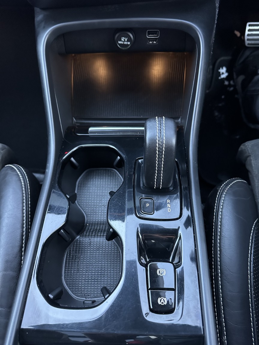 Used Volvo XC40 2018 for sale - 77103477: Photo 8