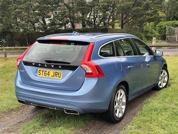 Used Volvo V60 2014 for sale - 78633402: Photo