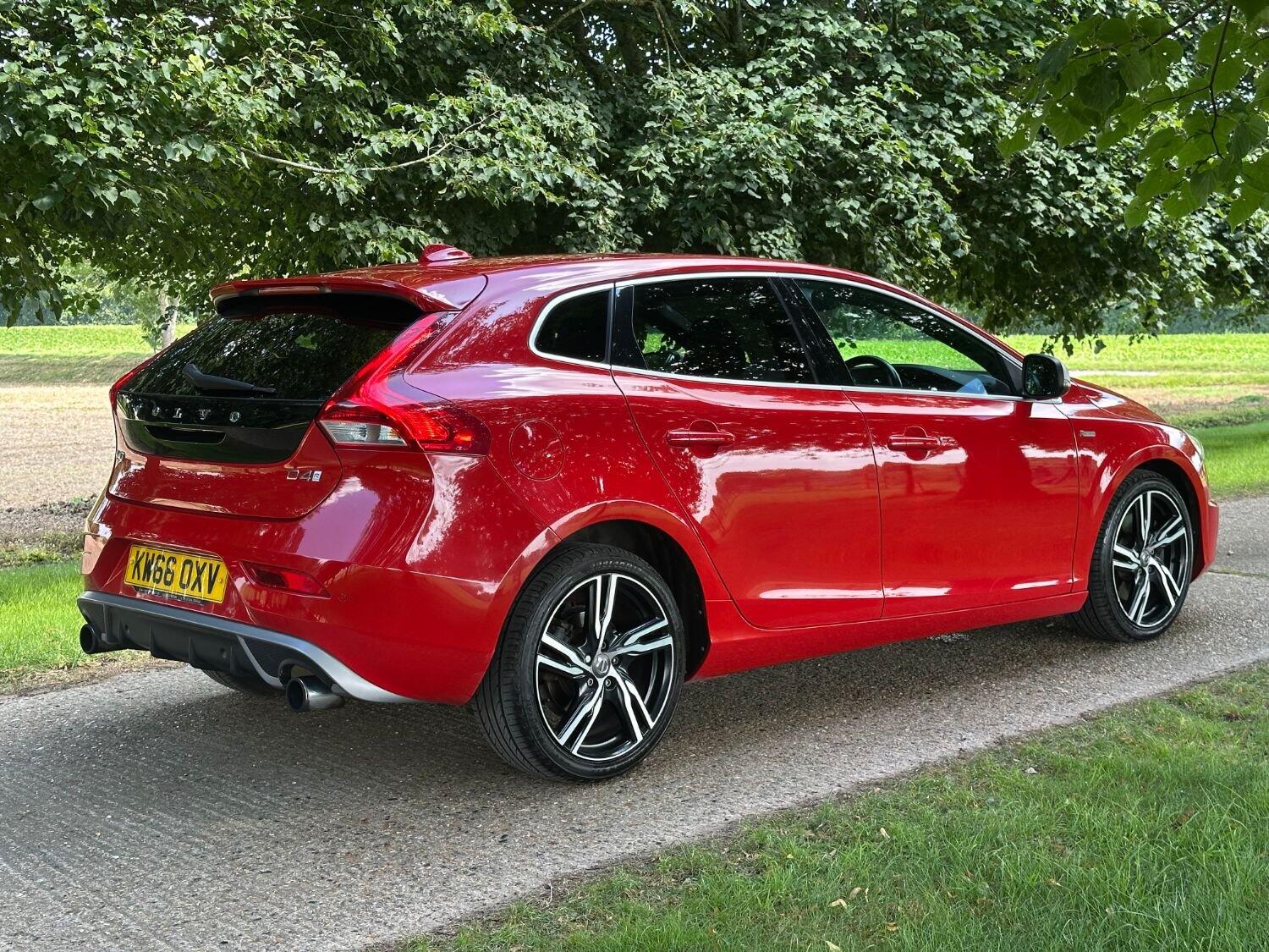 Used Volvo V40 2016 for sale - 76369254: Photo 8