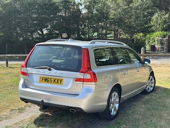 Used Volvo V70 2015 for sale - 79223032: Photo