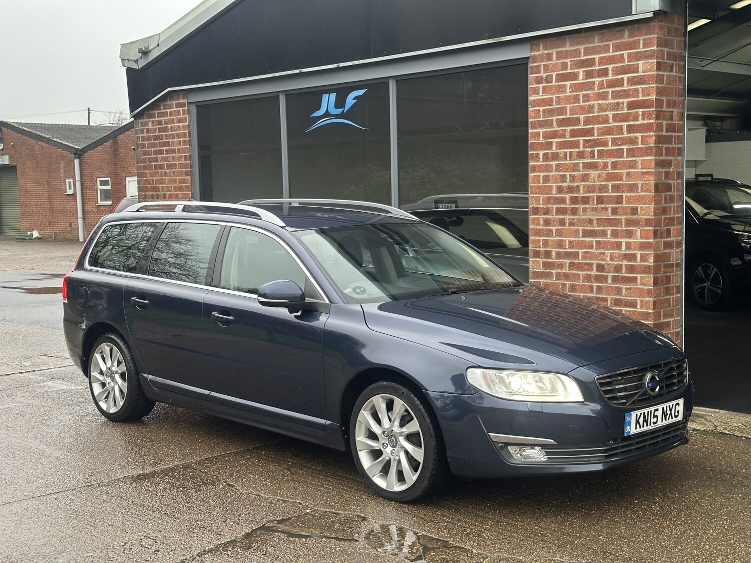 Used Volvo V70 2015 for sale - 77622544: Photo 21