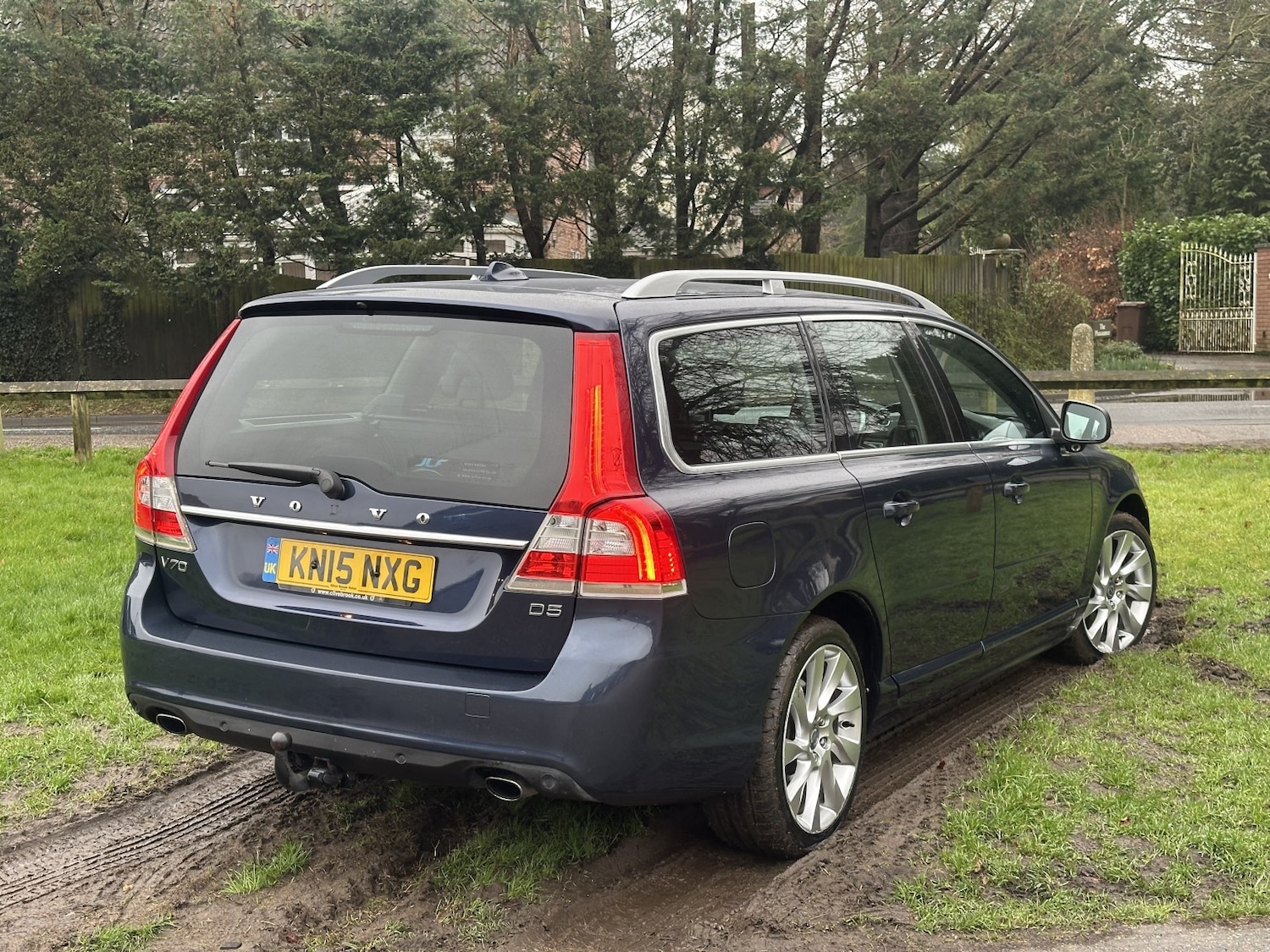 Used Volvo V70 2015 for sale - 77622544: Photo 4