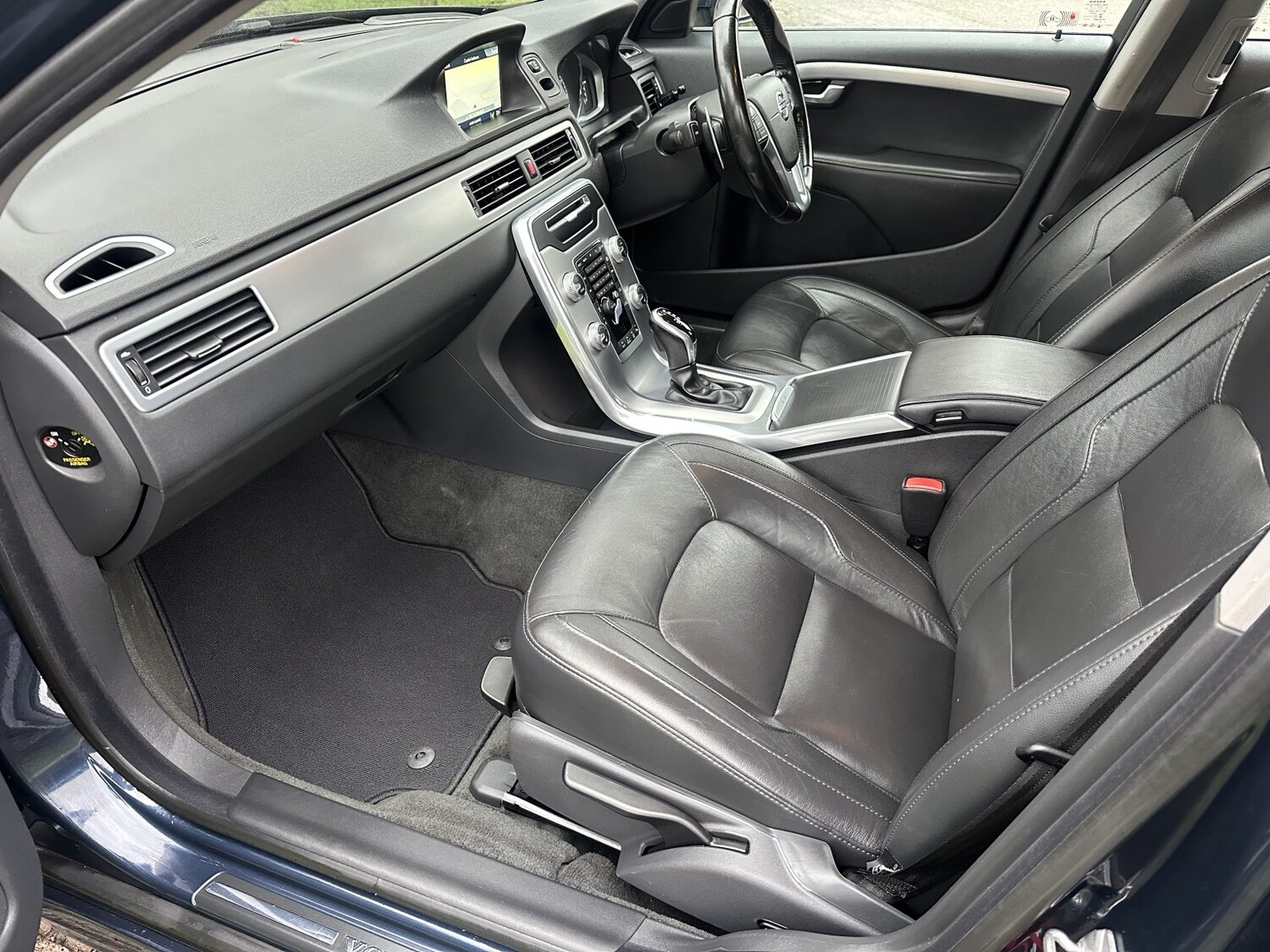 Used Volvo V70 2015 for sale - 77622544: Photo 7