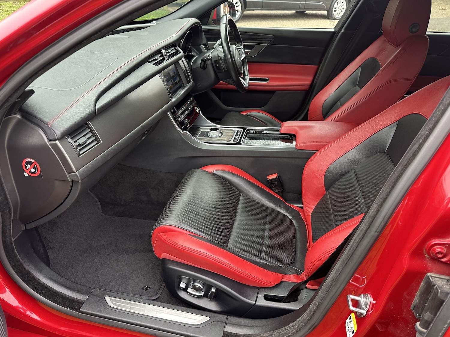 Used Jaguar XF 2016 for sale - 77750012: Photo 7