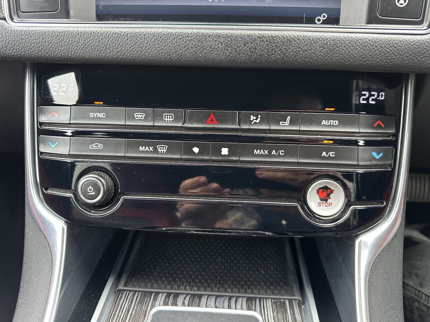 Used Jaguar XF 2016 for sale - 77750012: Photo 9