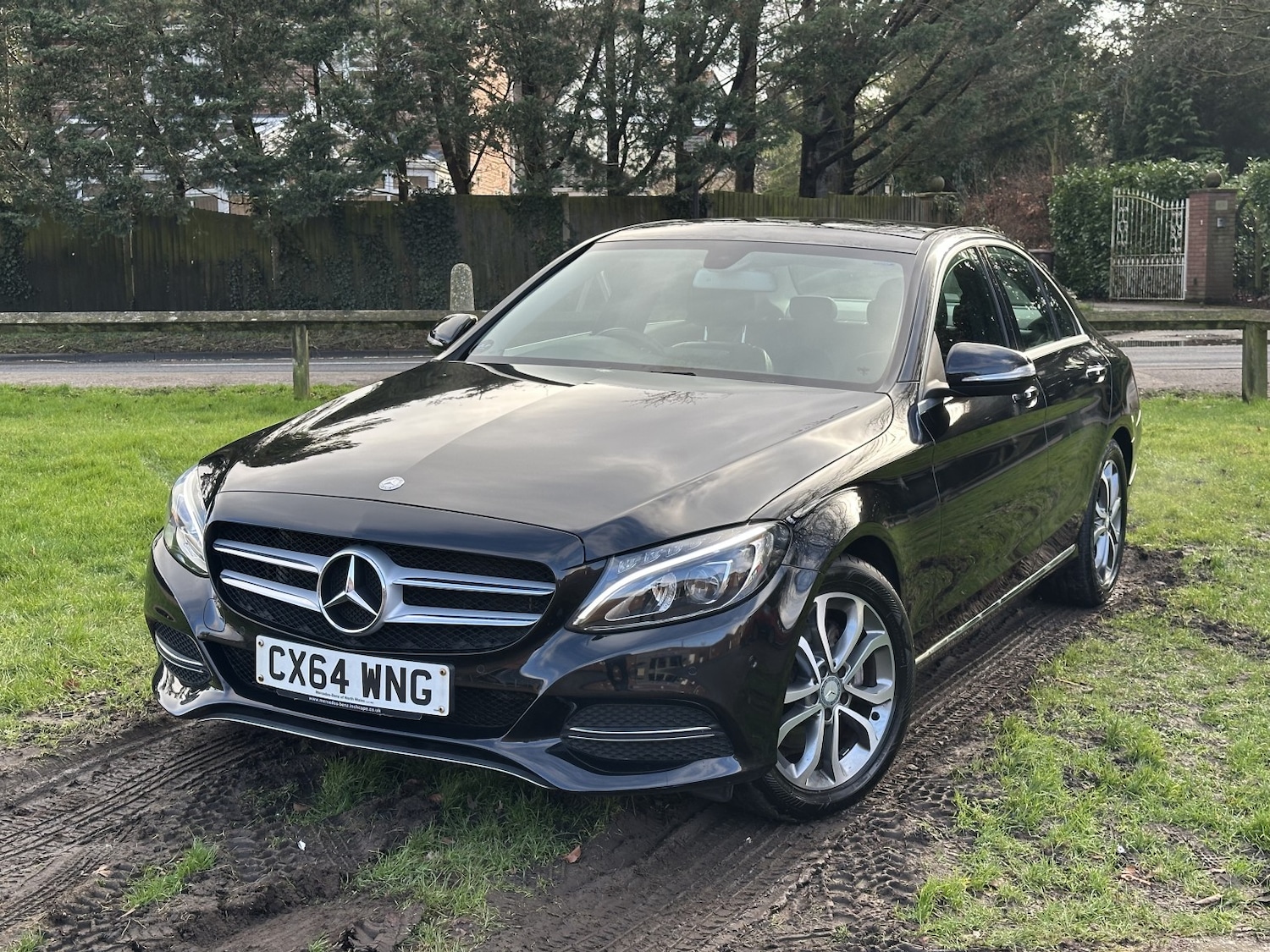 Used Mercedes-Benz C Class 2015 for sale - 77438299: Photo 2