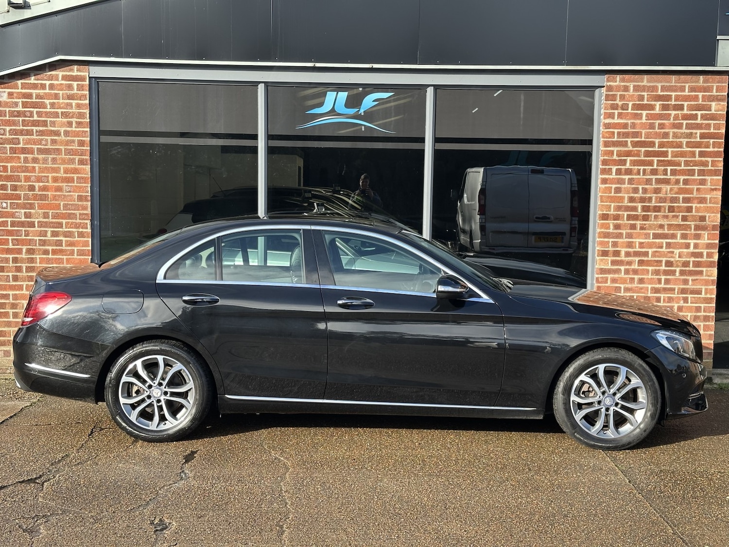 Used Mercedes-Benz C Class 2015 for sale - 77438299: Photo 23