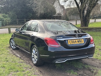 Used Mercedes-Benz C Class 2015 for sale - 77438299: Photo
