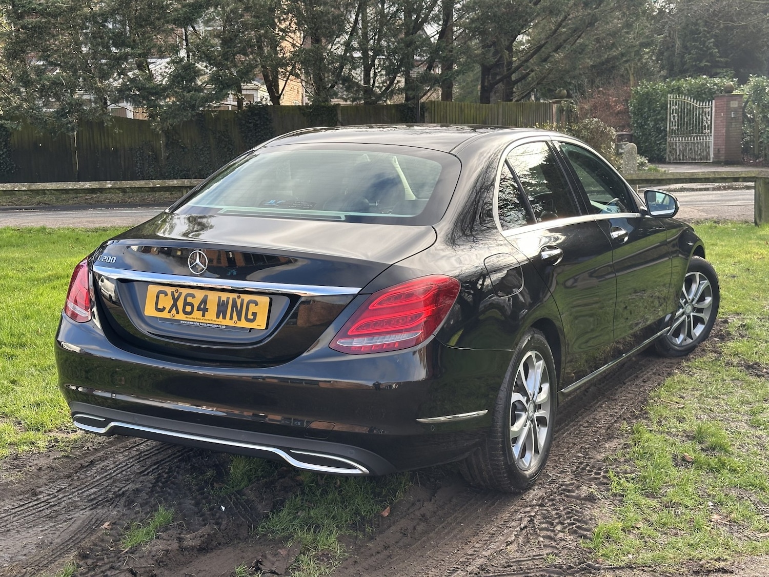 Used Mercedes-Benz C Class 2015 for sale - 77438299: Photo 4