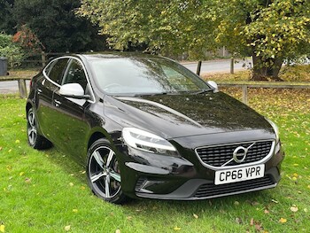 Used Volvo V40 2017 for sale - 76334709: Photo
