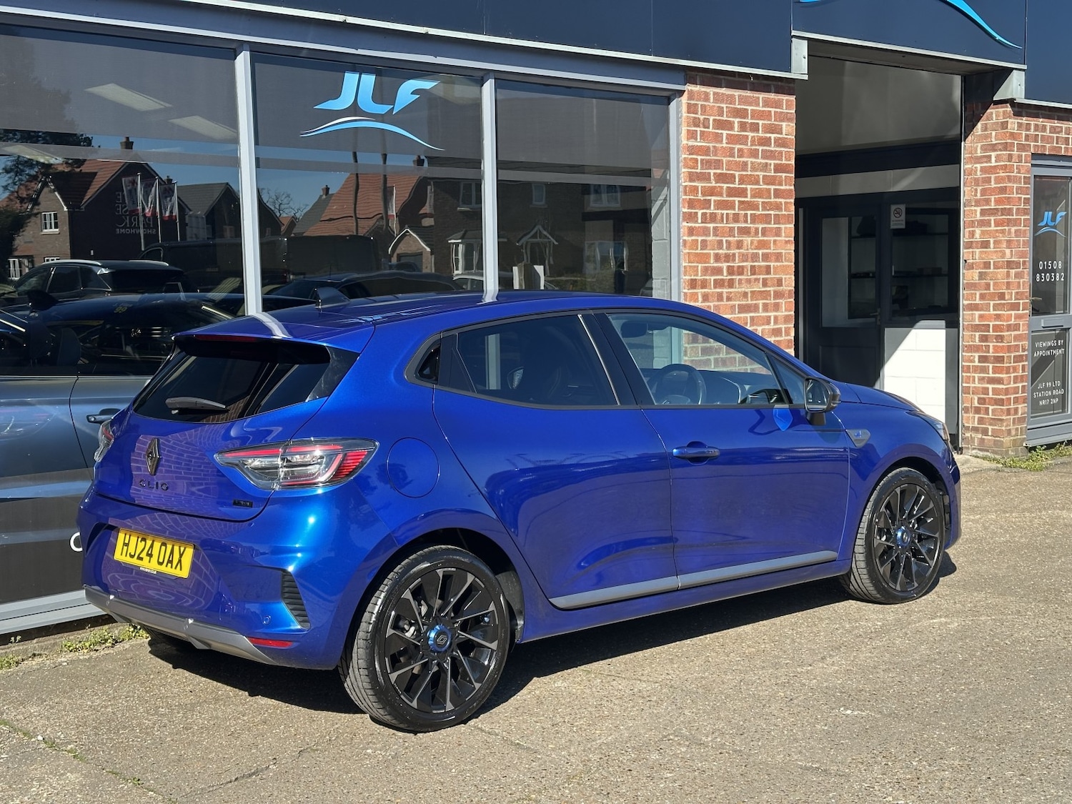 Used Renault Clio 2024 for sale - 77977069: Photo 3