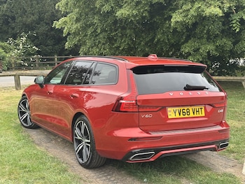 Used Volvo V60 2019 for sale - 78750501: Photo