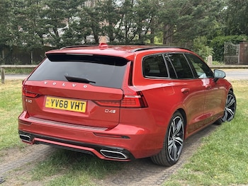 Used Volvo V60 2019 for sale - 78750501: Photo