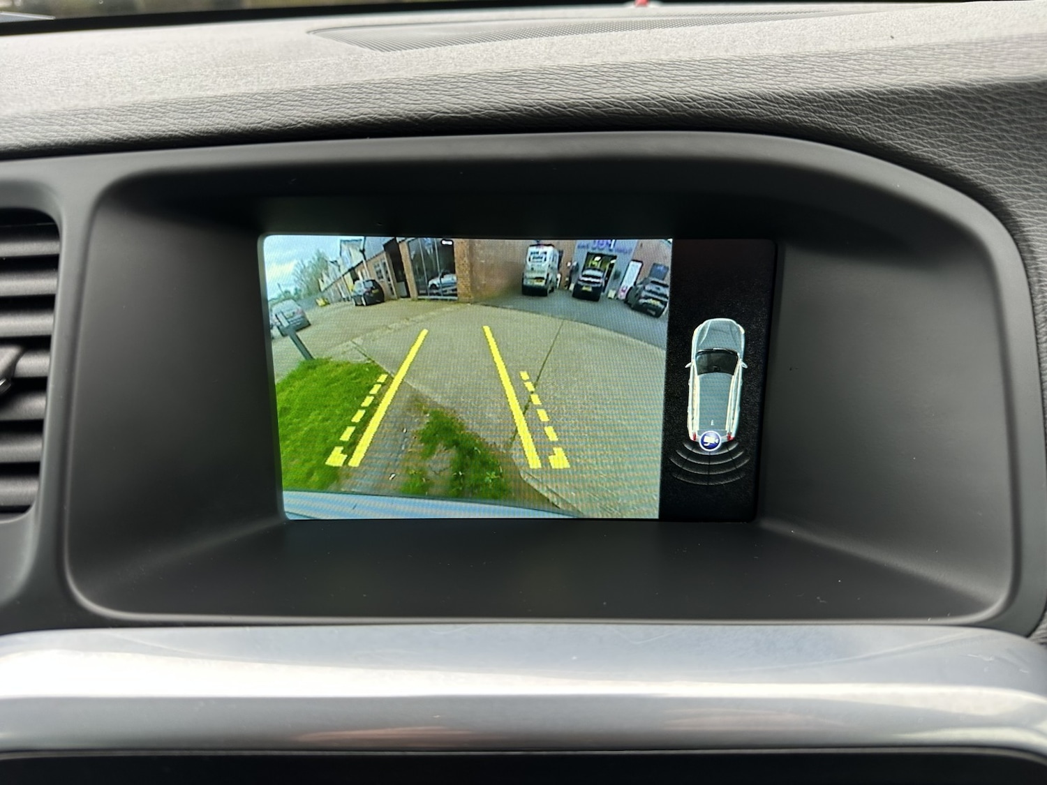 Used Volvo V60 2016 for sale - 78218023: Photo 11