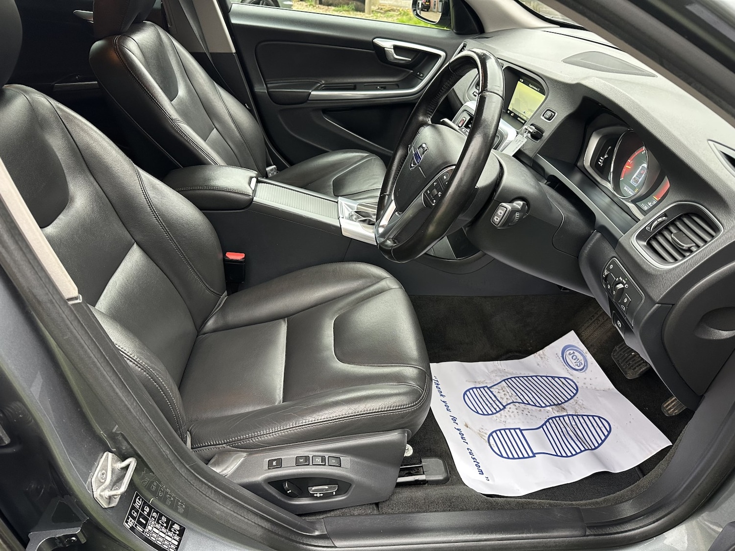 Used Volvo V60 2016 for sale - 78218023: Photo 14