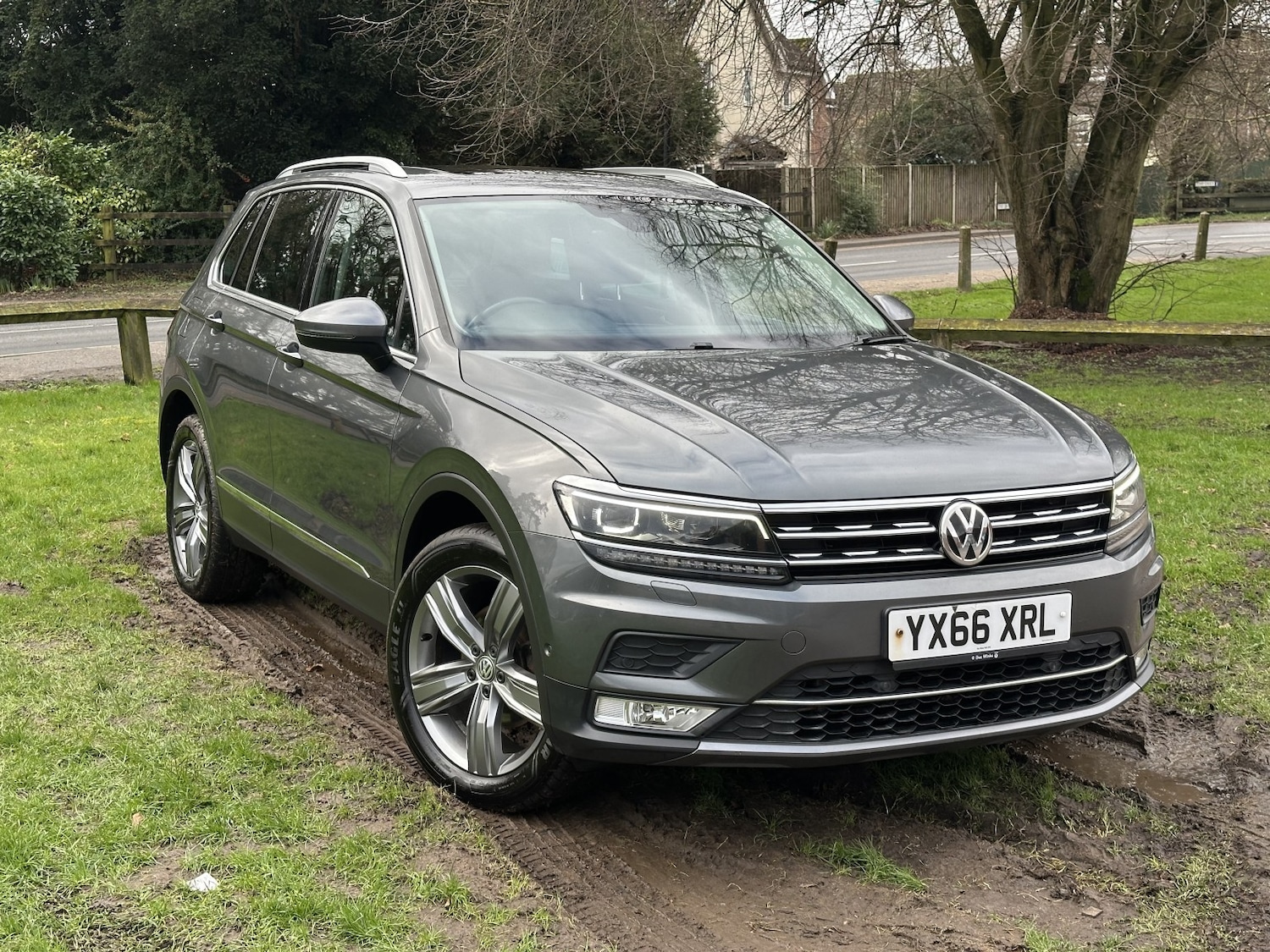 Used Volkswagen Tiguan 2016 for sale - 77880999: Photo 1