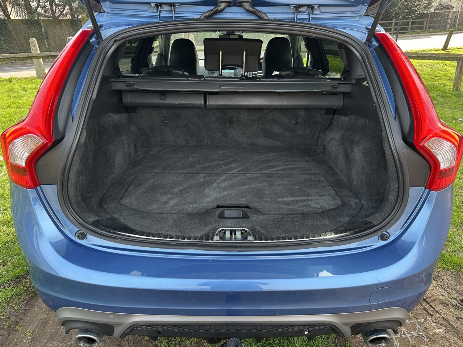 Used Volvo V60 2015 for sale - 77977003: Photo 16