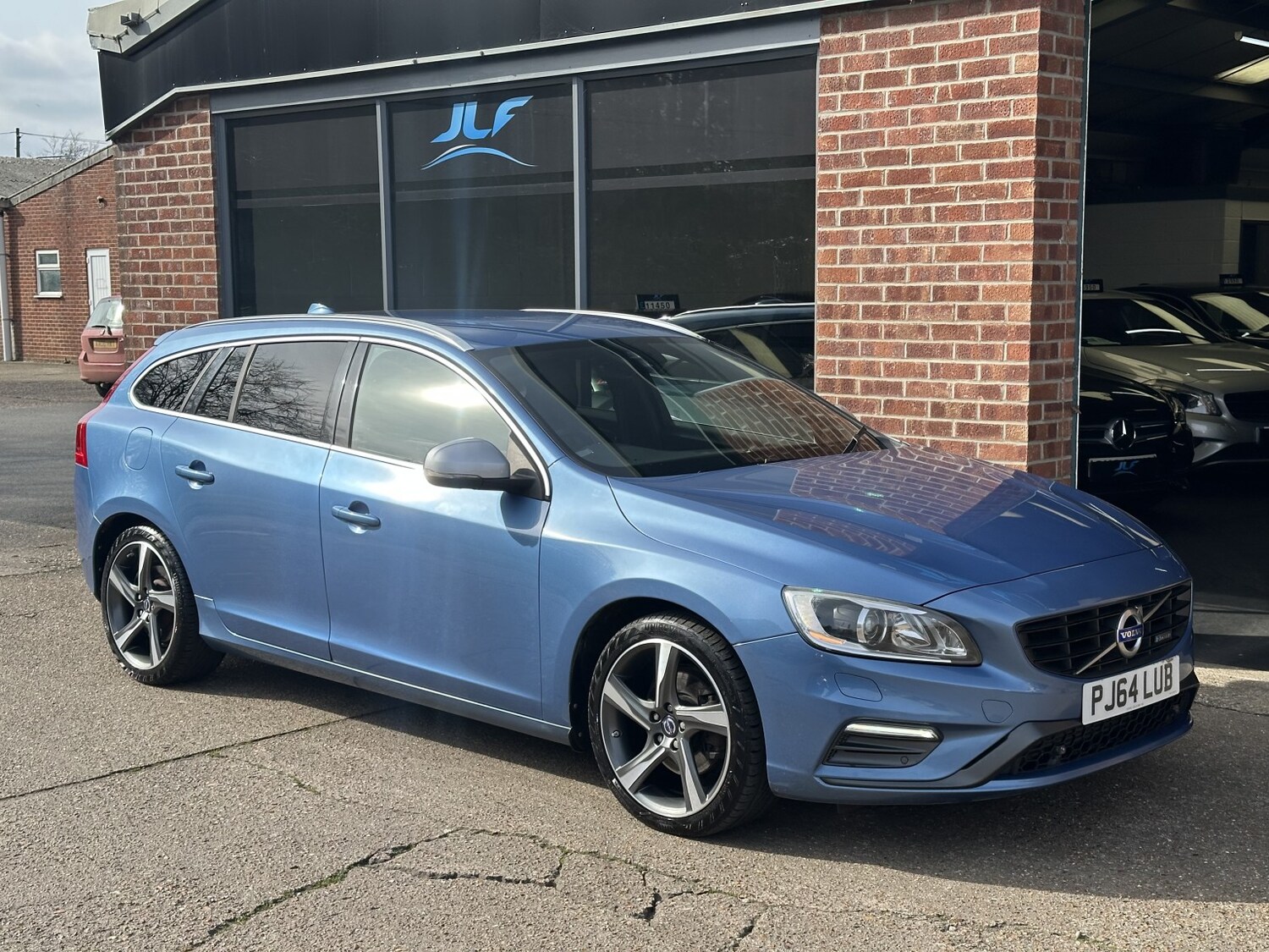 Used Volvo V60 2015 for sale - 77977003: Photo 20