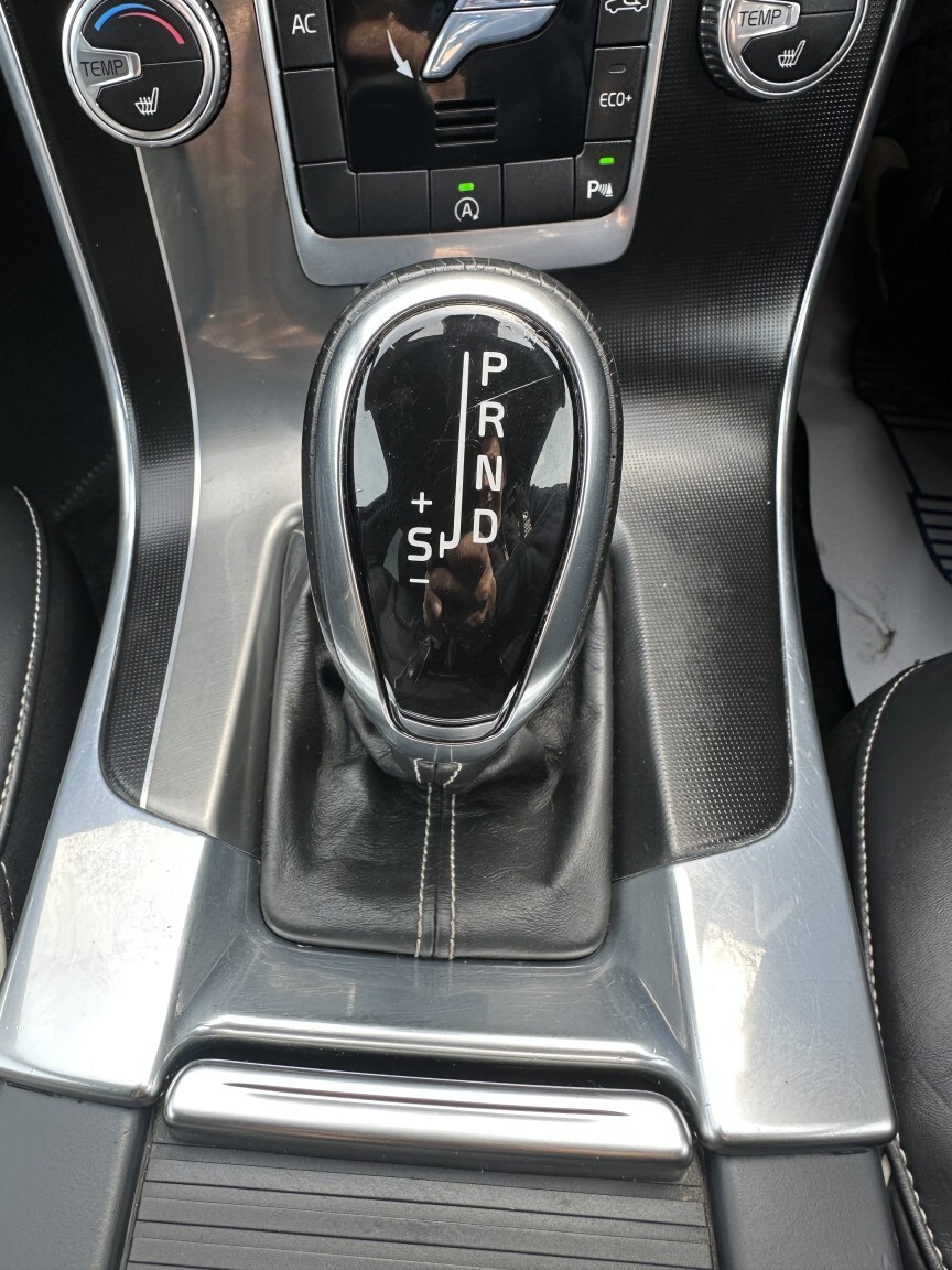 Used Volvo V60 2015 for sale - 77977003: Photo 8