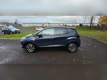 Used Renault Captur 2018 for sale - 76474795: Photo