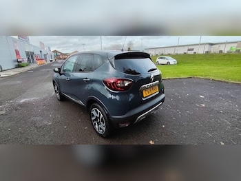 Used Renault Captur 2018 for sale - 76474795: Photo