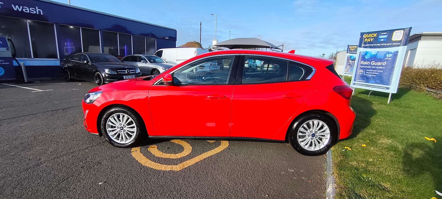 Used Ford Focus 2019 for sale - 76285563: Photo 2
