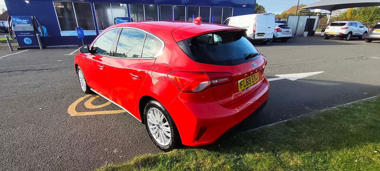 Used Ford Focus 2019 for sale - 76285563: Photo 3