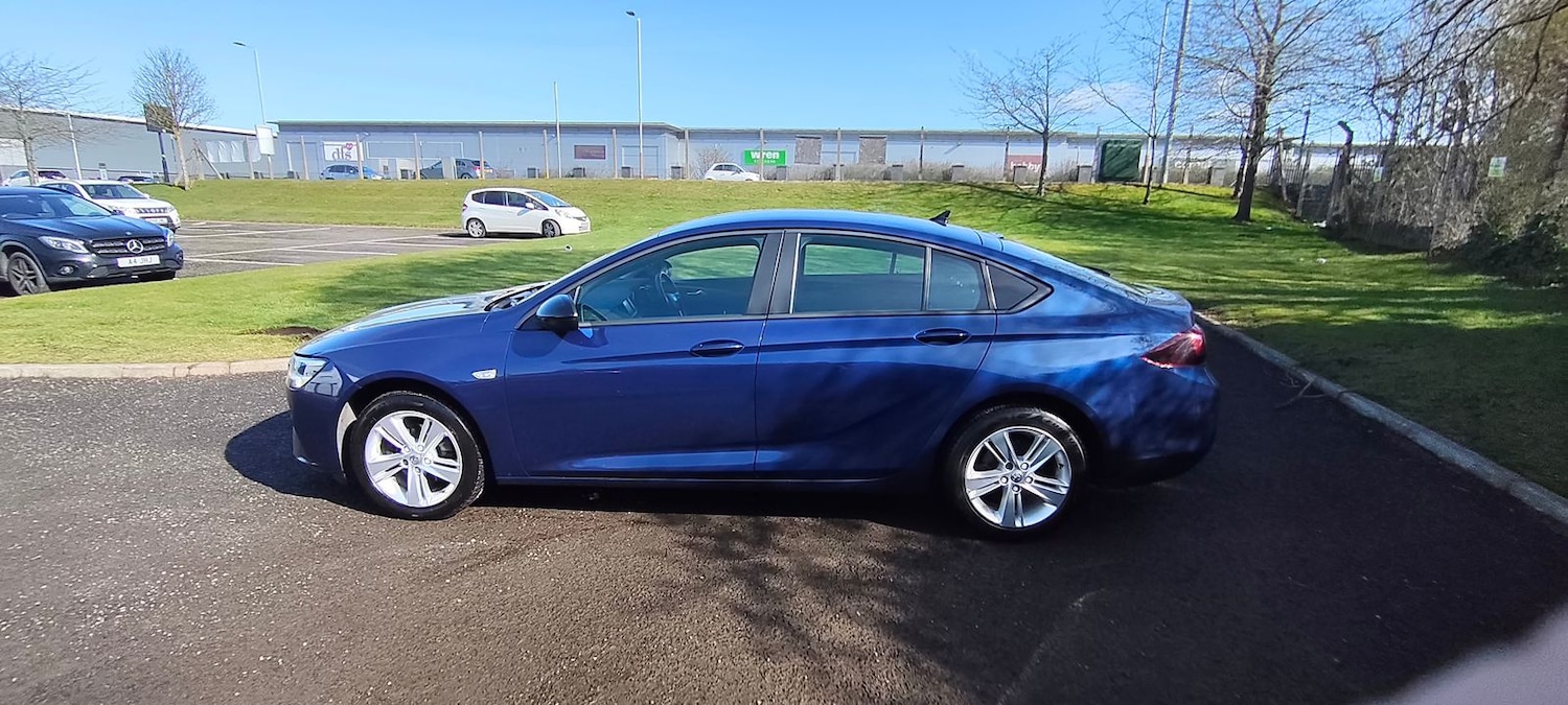 Used Vauxhall Insignia 2020 for sale - 78117932: Photo 2