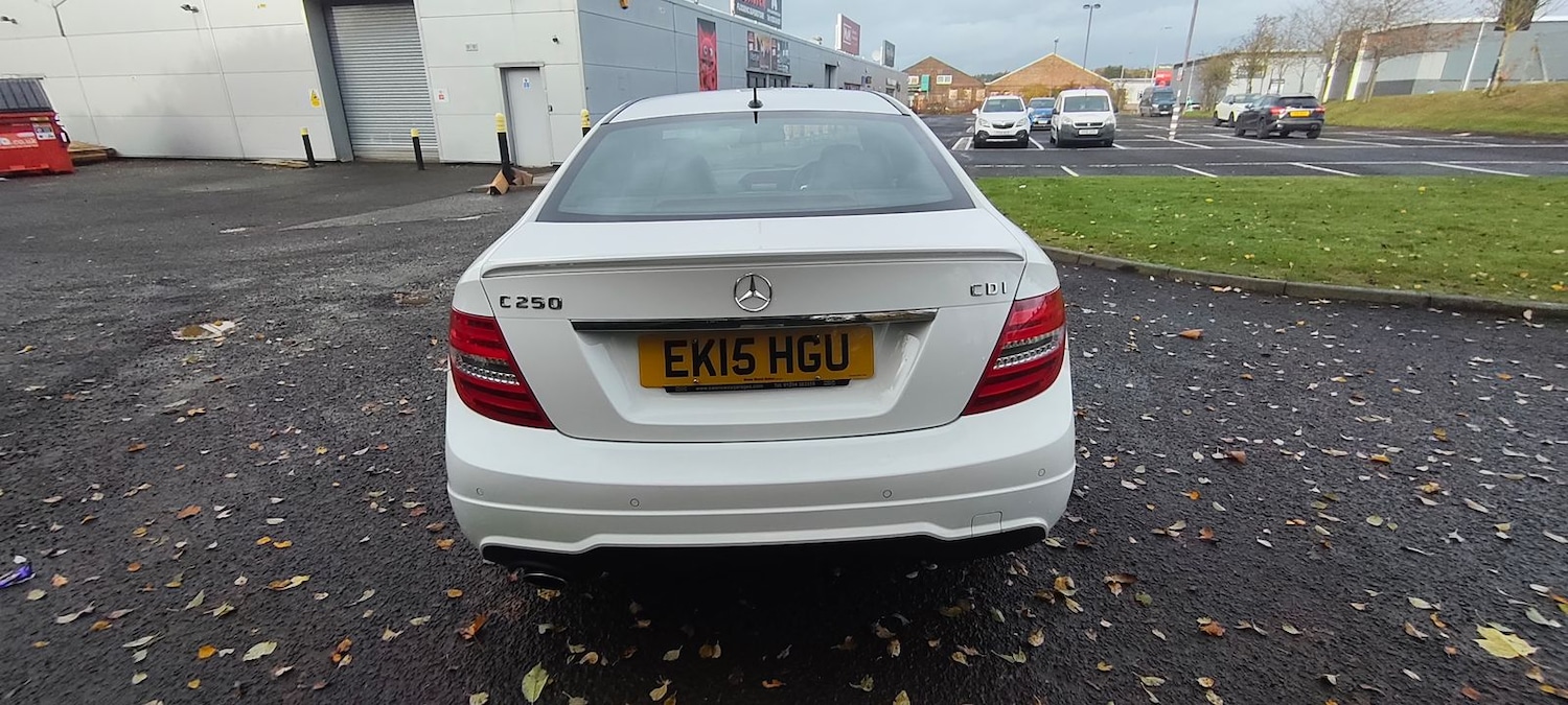Used Mercedes-Benz C Class 2015 for sale - 76434576: Photo 4