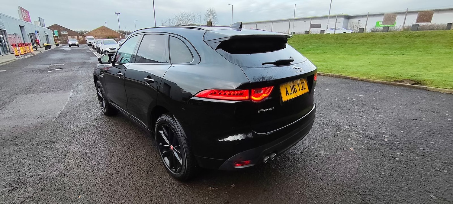 Used Jaguar F-Pace 2016 for sale - 76954569: Photo 3