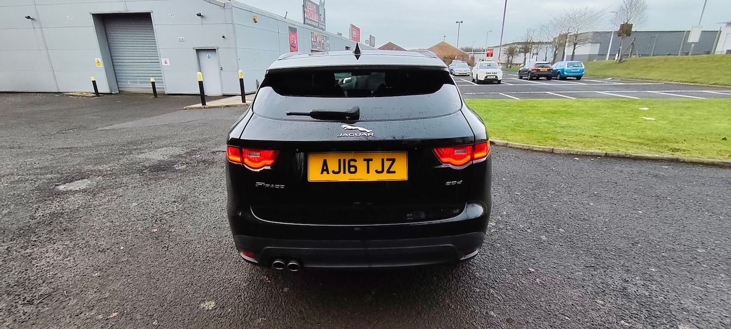 Used Jaguar F-Pace 2016 for sale - 76954569: Photo 4