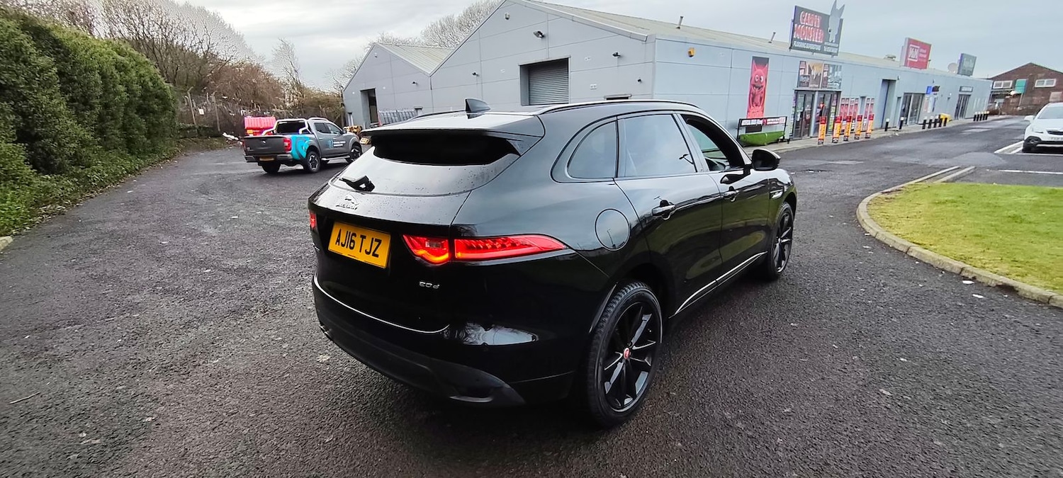 Used Jaguar F-Pace 2016 for sale - 76954569: Photo 5
