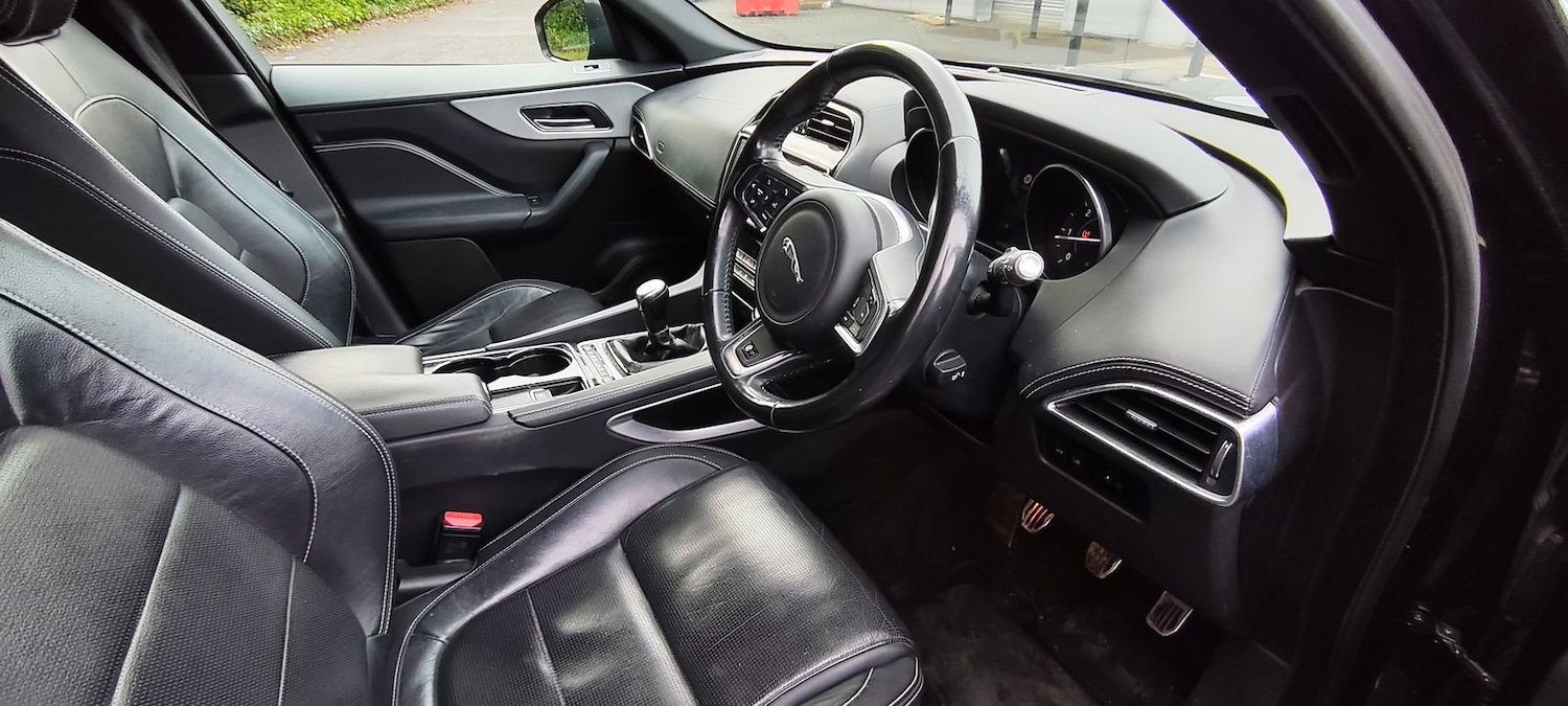 Used Jaguar F-Pace 2016 for sale - 76954569: Photo 9