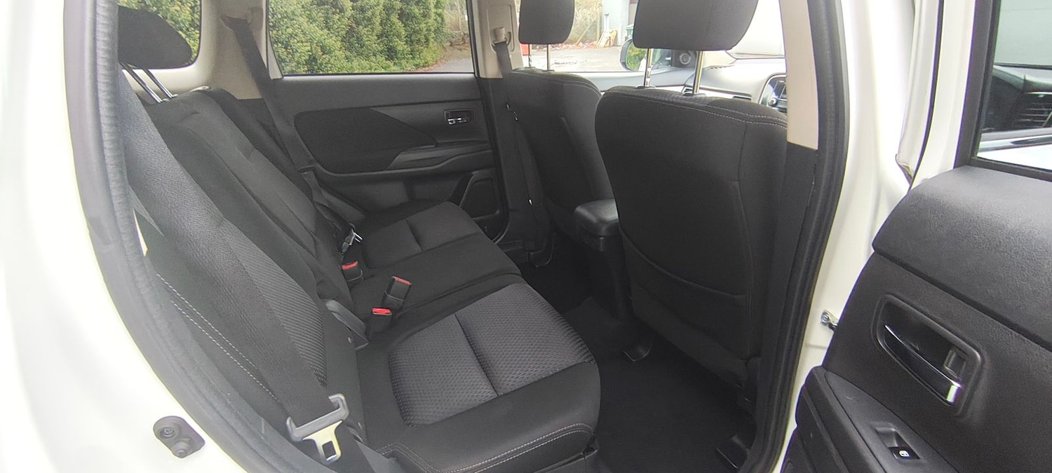 Used Mitsubishi Outlander 2016 for sale - 76420265: Photo 12