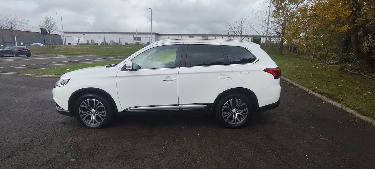Used Mitsubishi Outlander 2016 for sale - 76420265: Photo 2