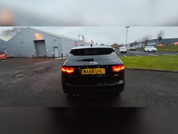 Used Jaguar F-Pace 2018 for sale - 77293527: Photo
